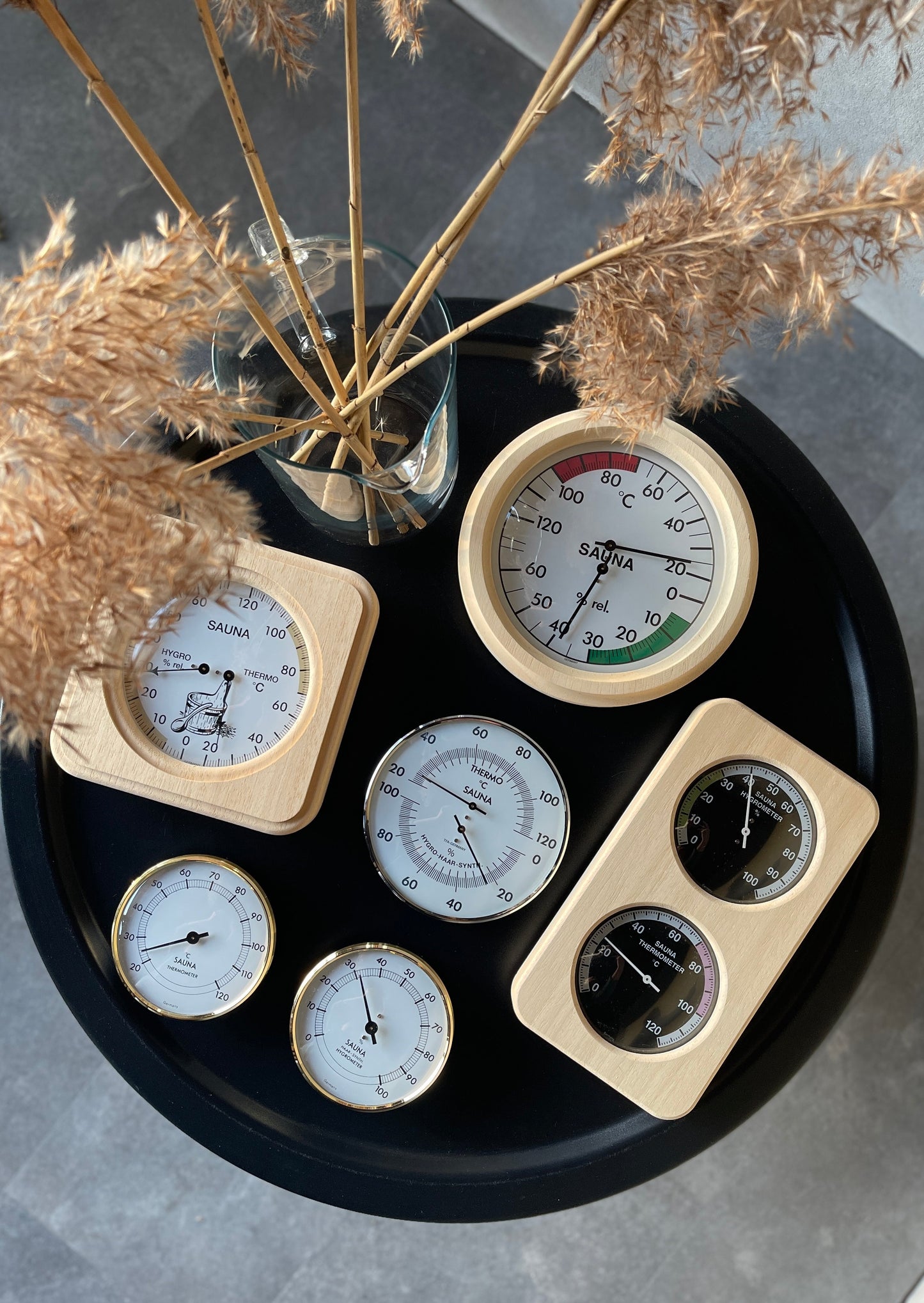 Sauna thermometers / hygrometers in different designs