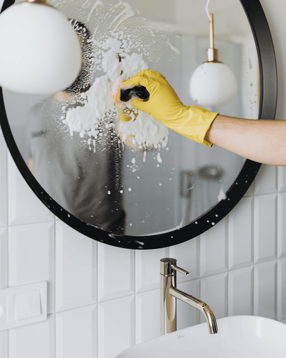 Tīrīšanas sprejs stiklu uzkopšanai